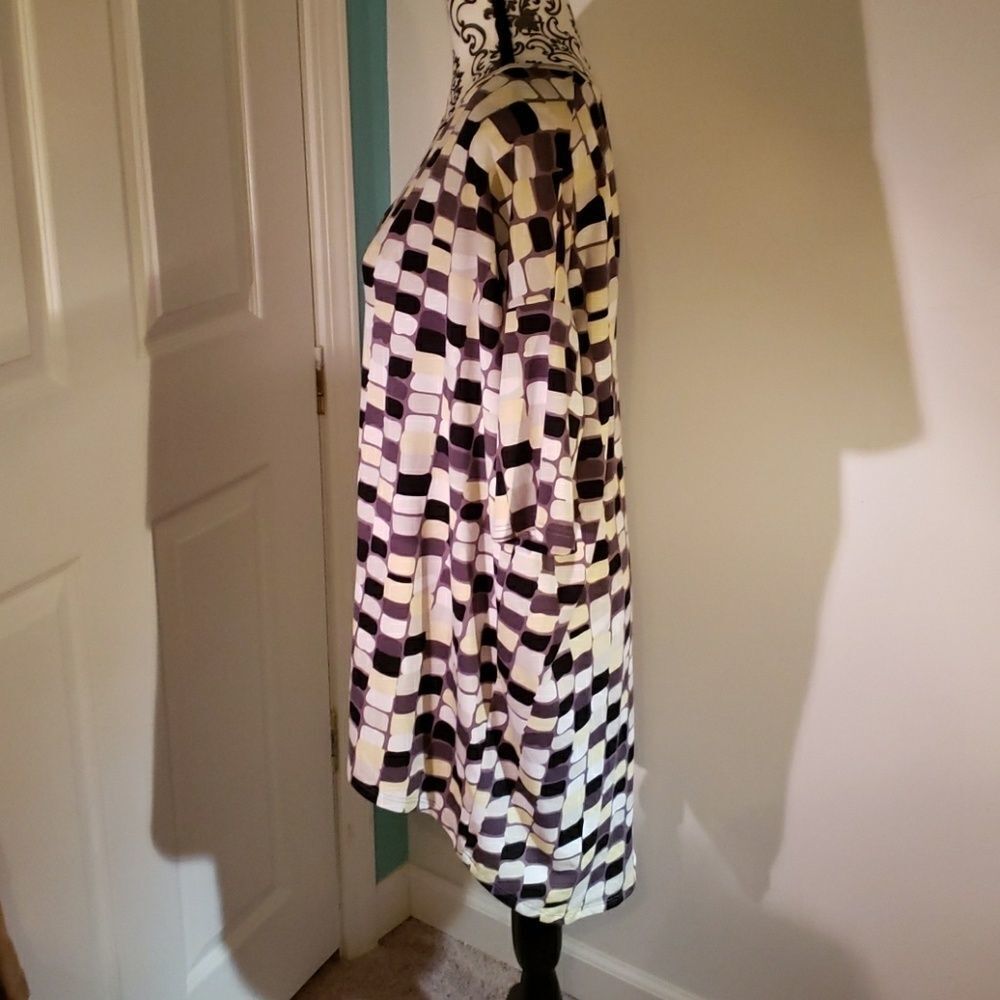 LulaRoe Irma - Picture 2 of 3